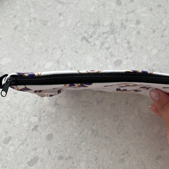 New! Evil eye 🧿 makeup bag!! - Picture 3 of 6